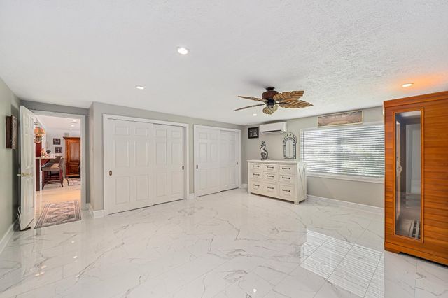 92 Makalani Pl, Makawao, HI 96768