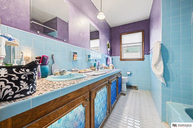 13935 Pierce Street, Omaha, NE 68144