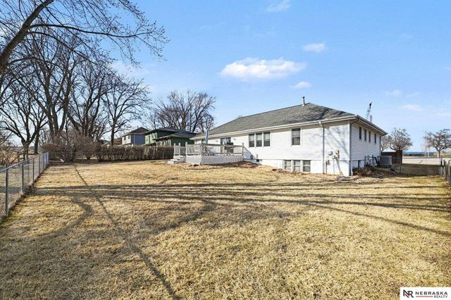 13935 Pierce Street, Omaha, NE 68144