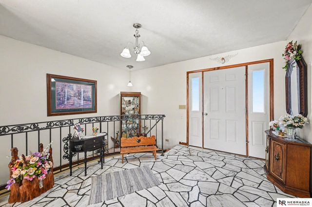 13935 Pierce Street, Omaha, NE 68144