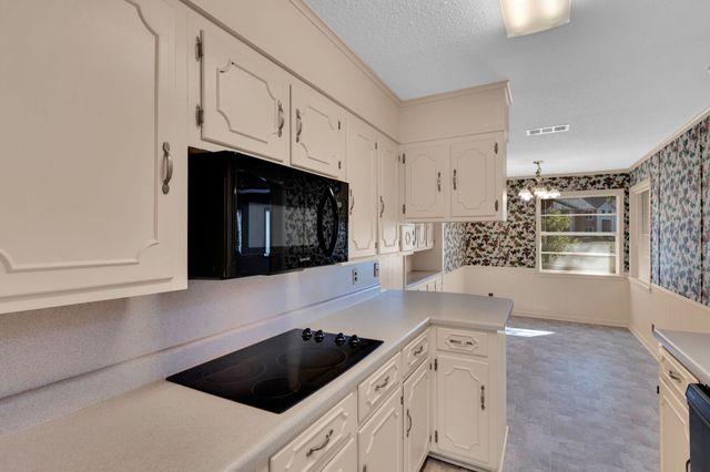 120 Mockingbird Lane, Hillsboro, TX 76645