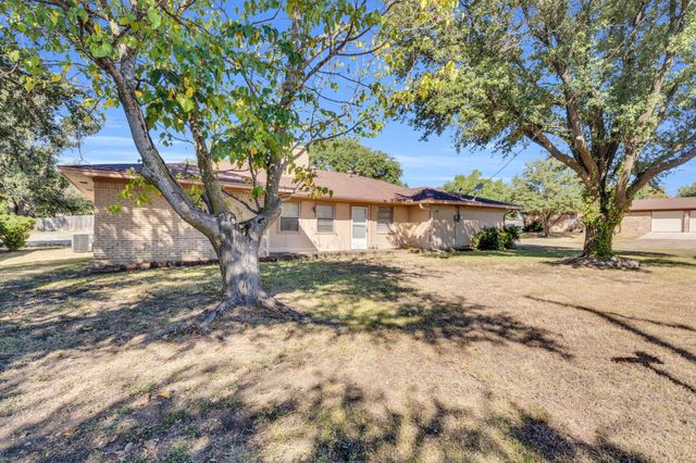 120 Mockingbird Lane, Hillsboro, TX 76645