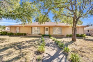 120 Mockingbird Lane, Hillsboro, TX 76645