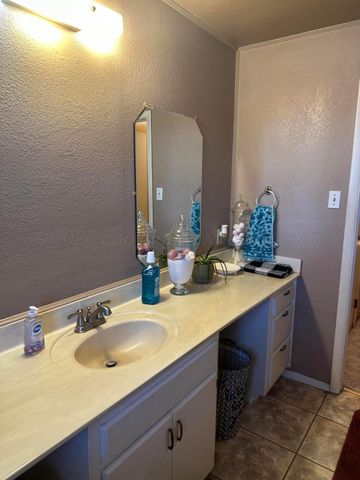 680 Evergreen Street, Borger, TX 79007