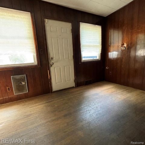 5760 Bishop Street, Detroit, MI 48224
