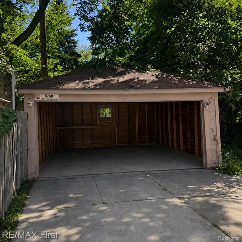 5760 Bishop Street, Detroit, MI 48224
