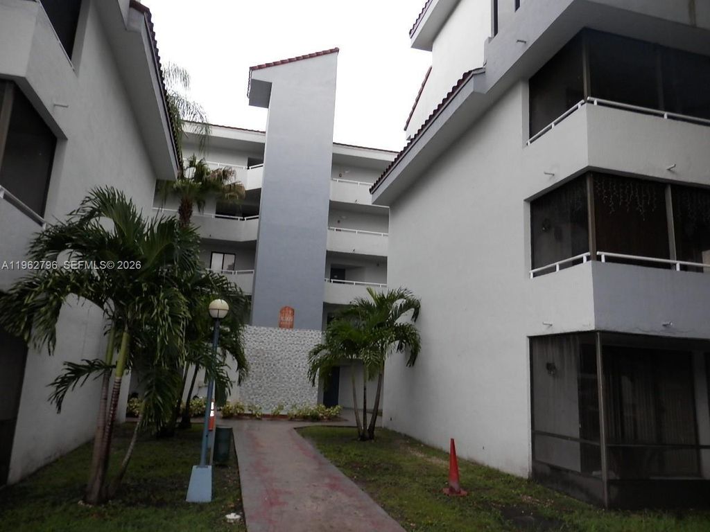8365 SW 152nd Ave C-116, Miami, FL 33193