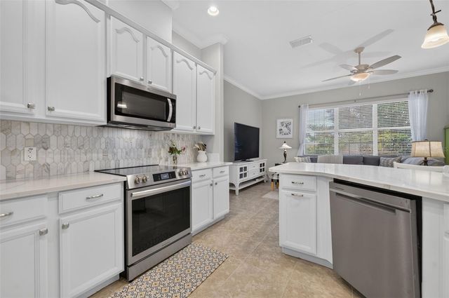 217 CREPE MYRTLE DRIVE, Groveland, FL 34736