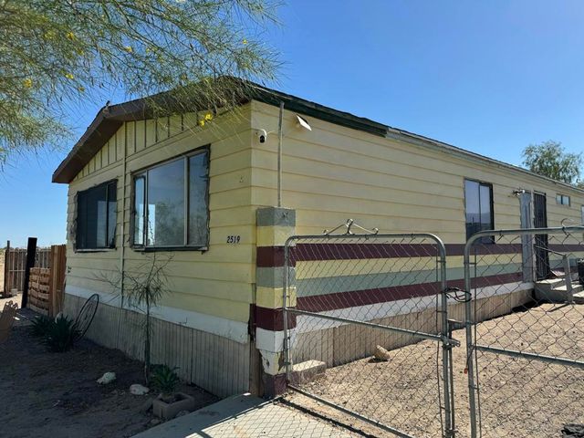 2519 Pine Avenue, Thermal, CA 92274