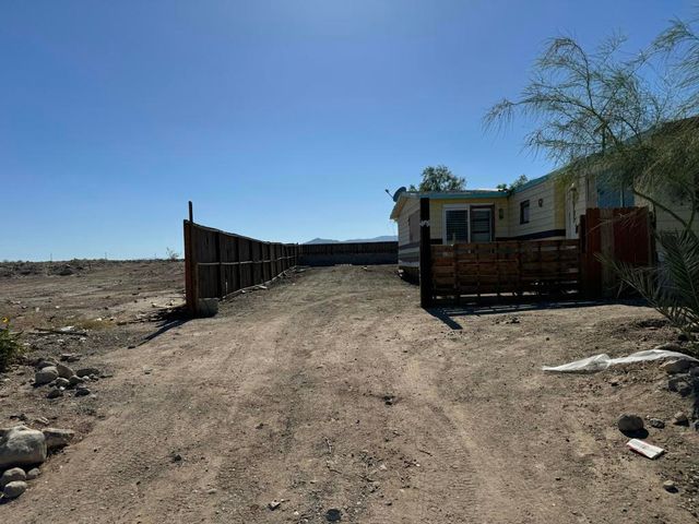 2519 Pine Avenue, Thermal, CA 92274