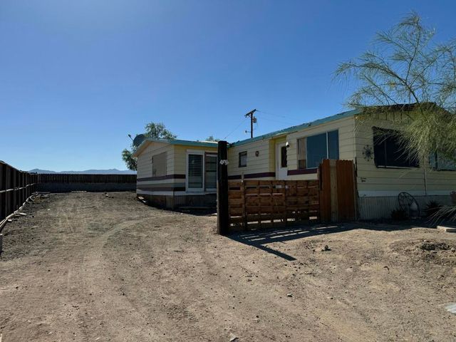 2519 Pine Avenue, Thermal, CA 92274