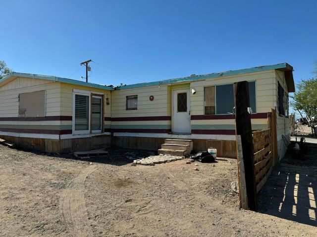 2519 Pine Avenue, Thermal, CA 92274