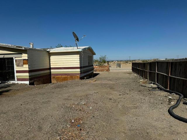 2519 Pine Avenue, Thermal, CA 92274