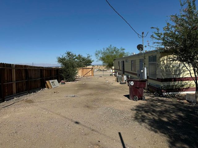 2519 Pine Avenue, Thermal, CA 92274