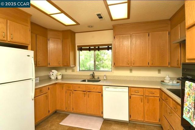 9687 Manzanita Way, Coulterville, CA 95311