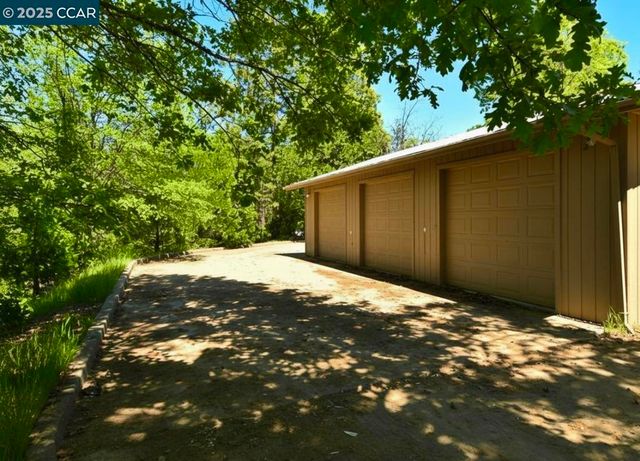 9687 Manzanita Way, Coulterville, CA 95311