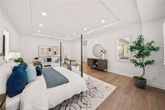 221 Clear Fls, Irvine, CA 92602