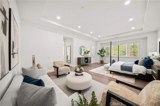 221 Clear Fls, Irvine, CA 92602