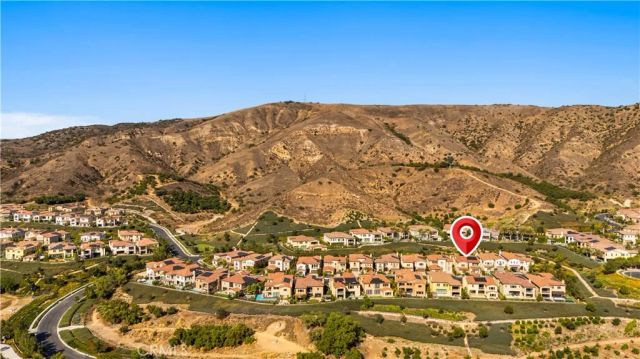 221 Clear Fls, Irvine, CA 92602
