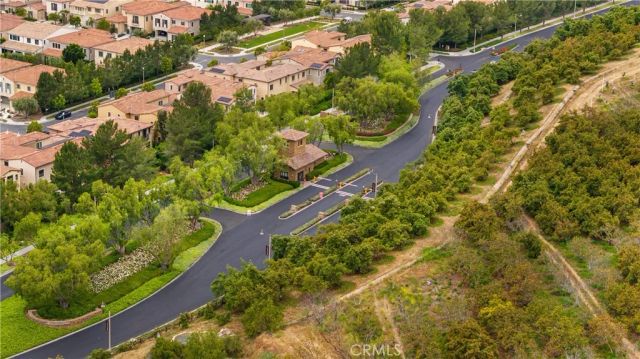 221 Clear Fls, Irvine, CA 92602
