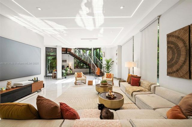 4185 Ventura Ave, Coconut Grove, FL 33133