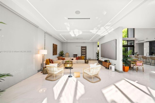 4185 Ventura Ave, Coconut Grove, FL 33133