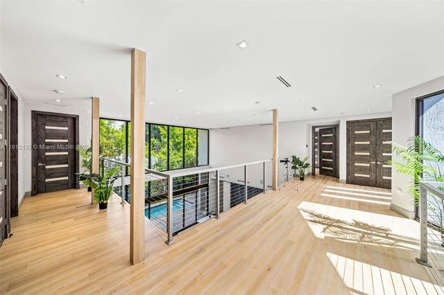 4185 Ventura Ave, Coconut Grove, FL 33133