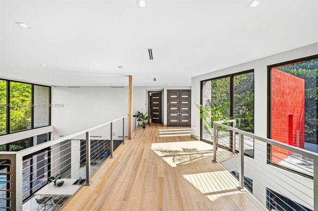 4185 Ventura Ave, Coconut Grove, FL 33133