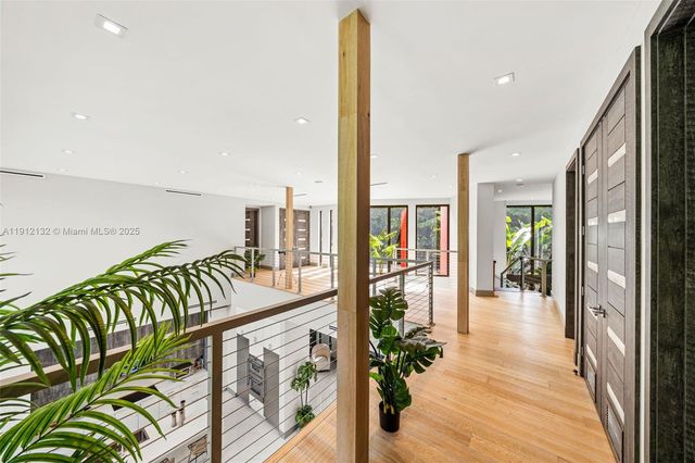 4185 Ventura Ave, Coconut Grove, FL 33133