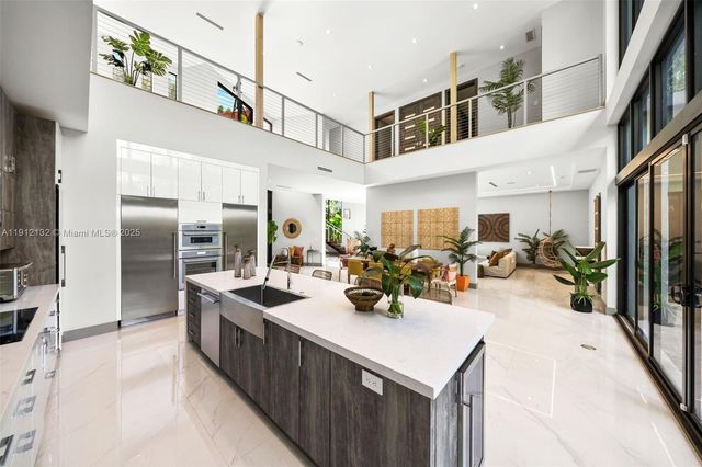 4185 Ventura Ave, Coconut Grove, FL 33133