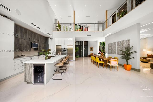 4185 Ventura Ave, Coconut Grove, FL 33133