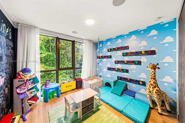 4185 Ventura Ave, Coconut Grove, FL 33133