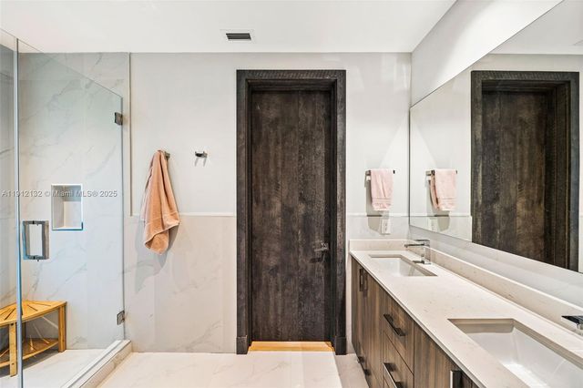 4185 Ventura Ave, Coconut Grove, FL 33133