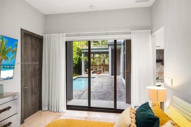 4185 Ventura Ave, Coconut Grove, FL 33133