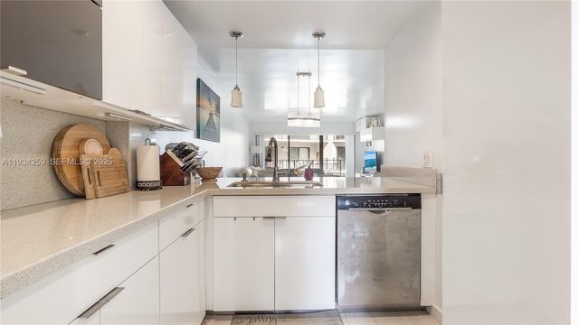 2029 N Ocean Blvd 404, Fort Lauderdale, FL 33305