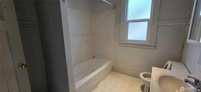 1512 Rainier Avenue, Everett, WA 98201