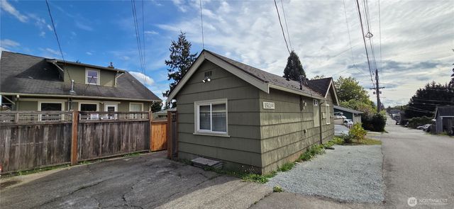 1512 Rainier Avenue, Everett, WA 98201