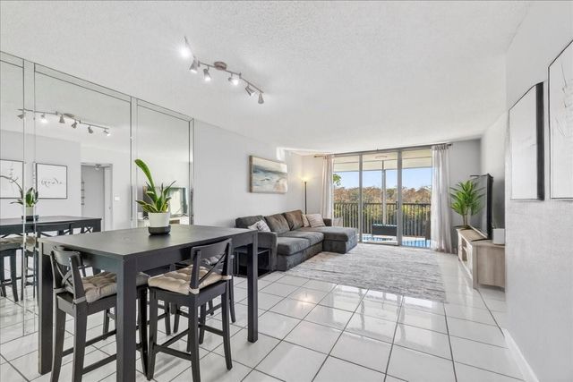 2900 NW 42nd Avenue A510, Coconut Creek, FL 33066