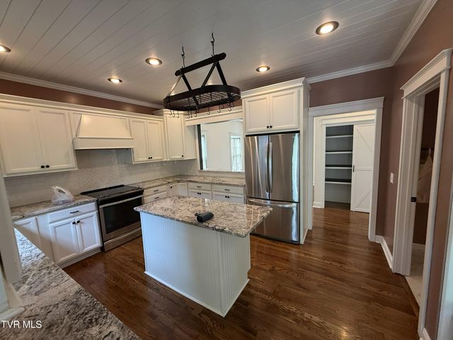 207 Haley Walk, Bristol, TN 37620