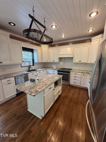207 Haley Walk, Bristol, TN 37620