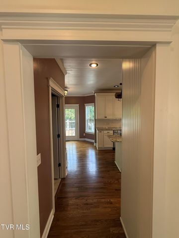 207 Haley Walk, Bristol, TN 37620