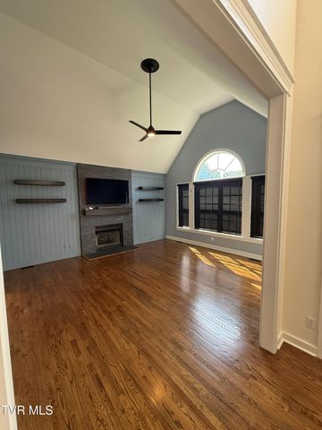 207 Haley Walk, Bristol, TN 37620