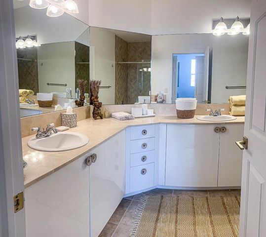 806 E Windward Way 617, Lantana, FL 33462