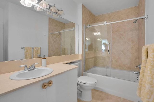 806 E Windward Way 617, Lantana, FL 33462