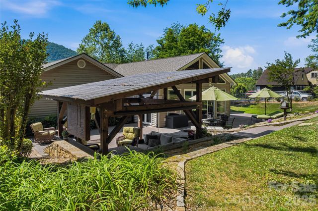 51 White Pine Circle, Fletcher, NC 28732