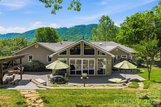 51 White Pine Circle, Fletcher, NC 28732