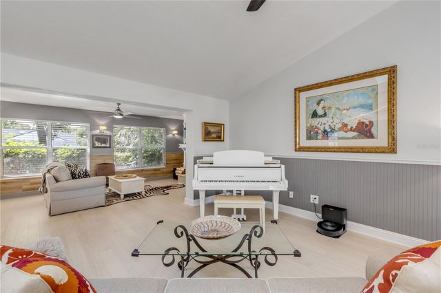 815 E 7TH AVENUE, New Smyrna Beach, FL 32169