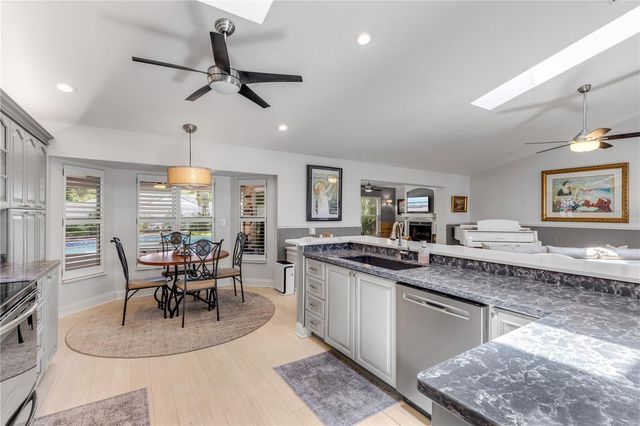815 E 7TH AVENUE, New Smyrna Beach, FL 32169