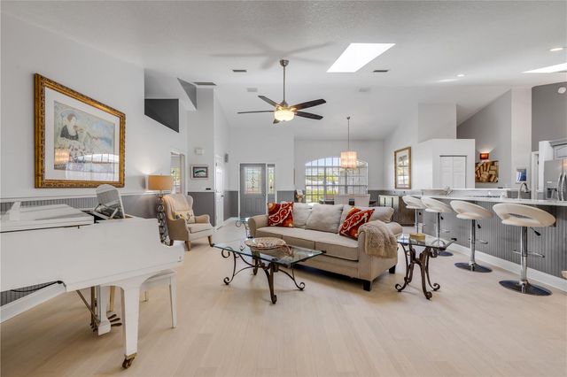 815 E 7TH AVENUE, New Smyrna Beach, FL 32169