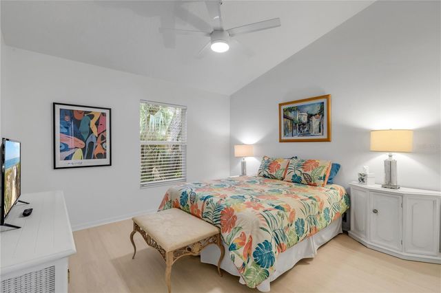 815 E 7TH AVENUE, New Smyrna Beach, FL 32169